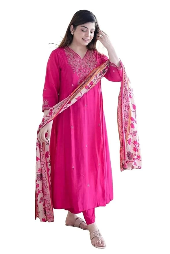 KLOSIA Women Embroidery Kurta and Pant Set with Dupataa